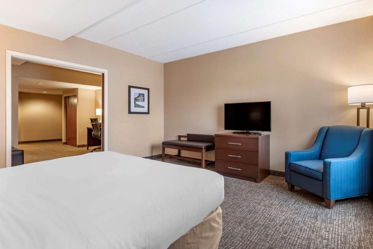 Comfort Suites Downtown Carlisle Zewnętrze zdjęcie