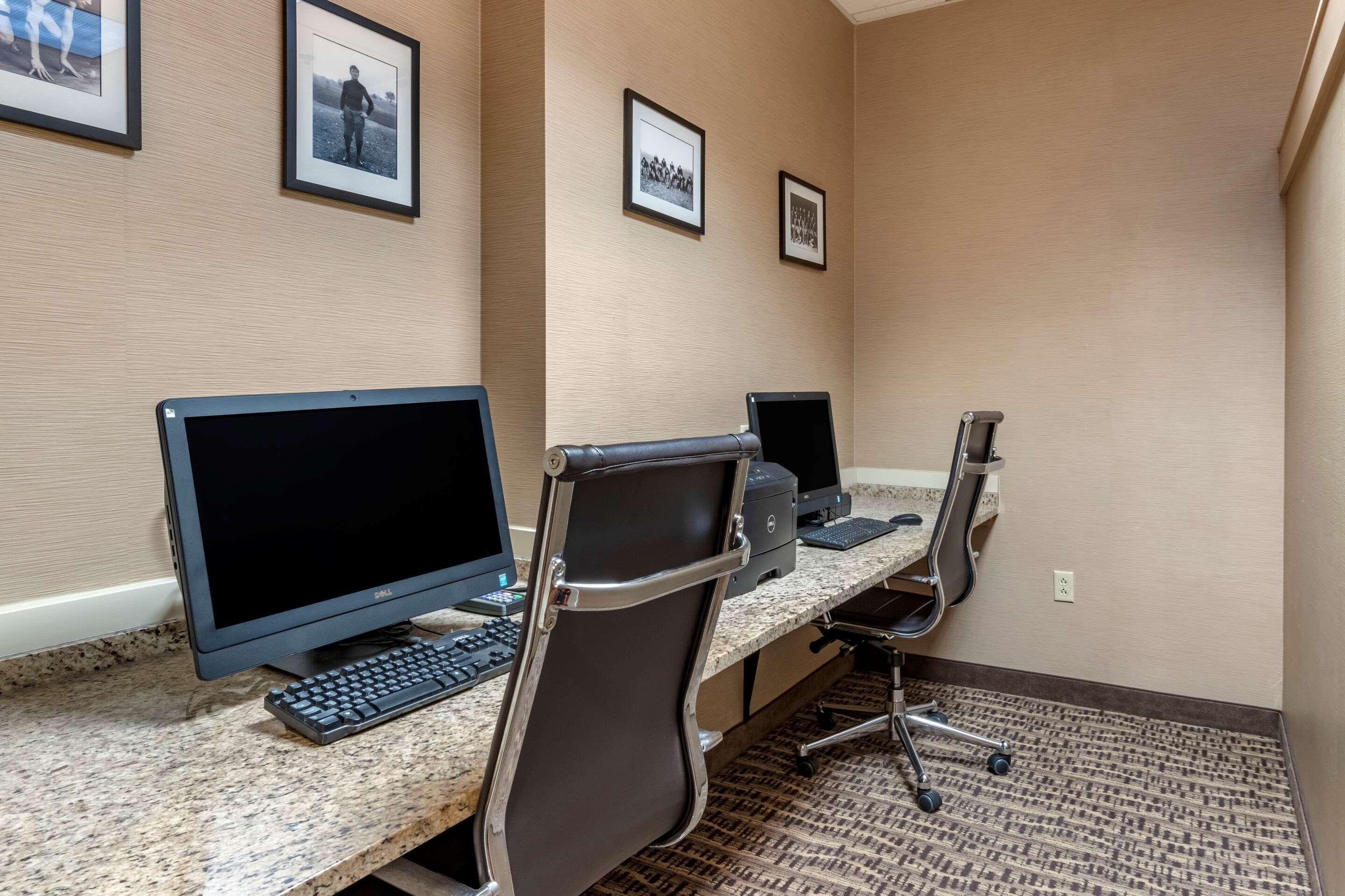 Comfort Suites Downtown Carlisle Zewnętrze zdjęcie